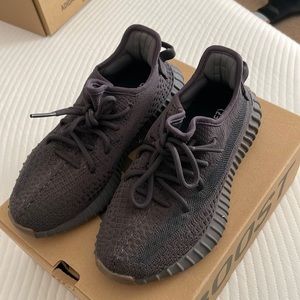 Yeezy Boost 350 V2
